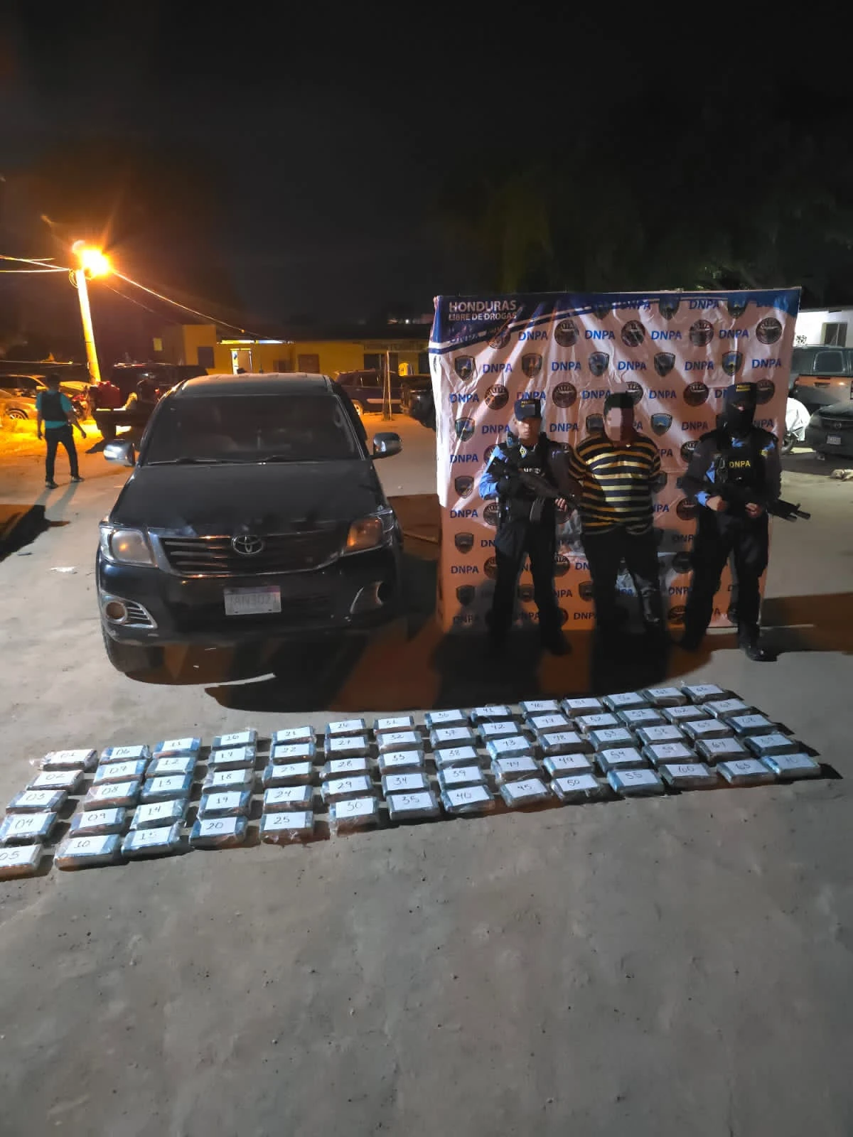El detenido será puesto a disposición de la Fiscalía Especial Contra el Crimen Organizado (FESCCO) en Tegucigalpa. 