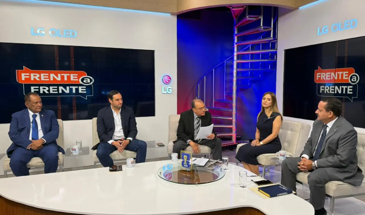 INVITADOS DE FRENTE A FRENTE
