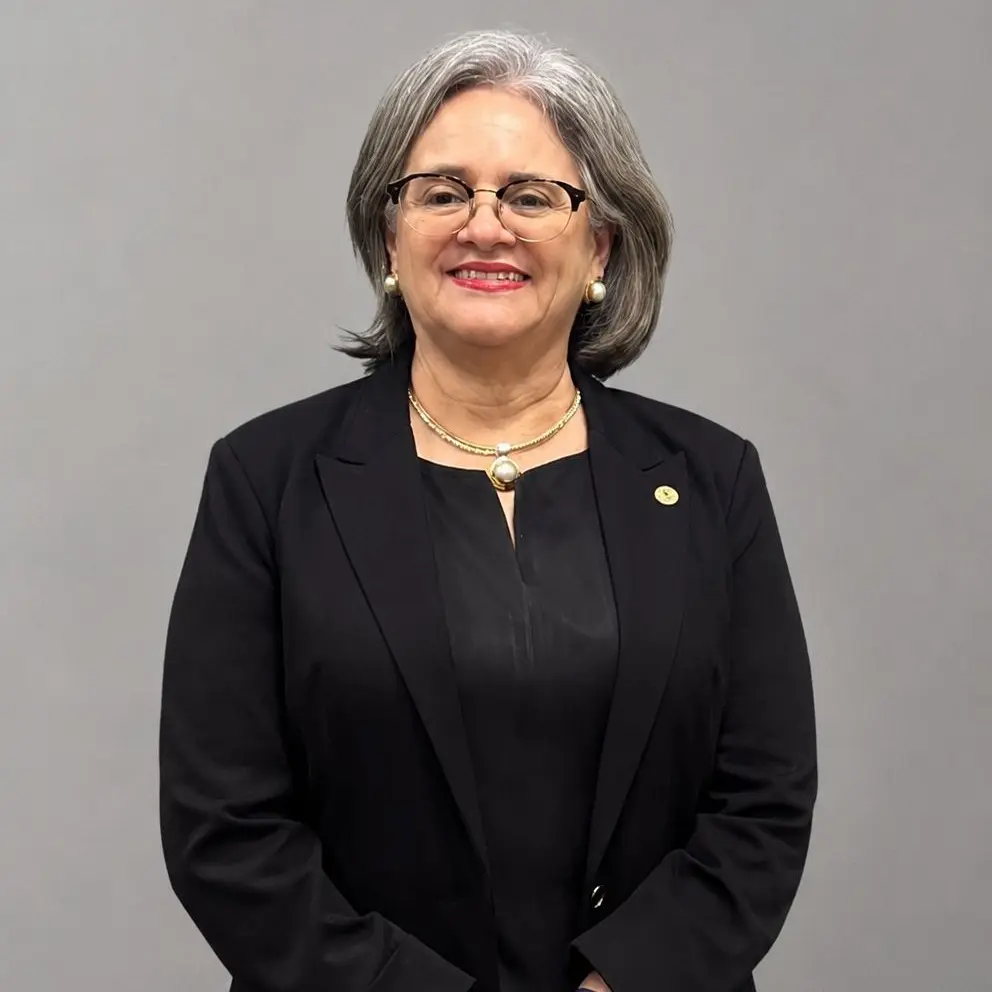gloria oquelí