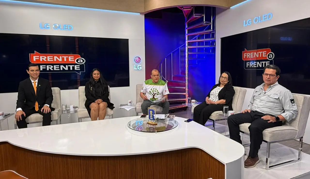 INVITADOS DE FRENTE A FRENTE