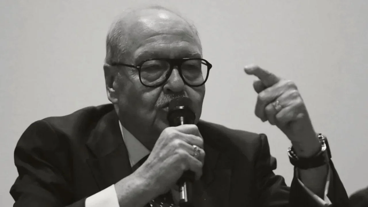 Javier Coello Trejo biografía Wikipedia