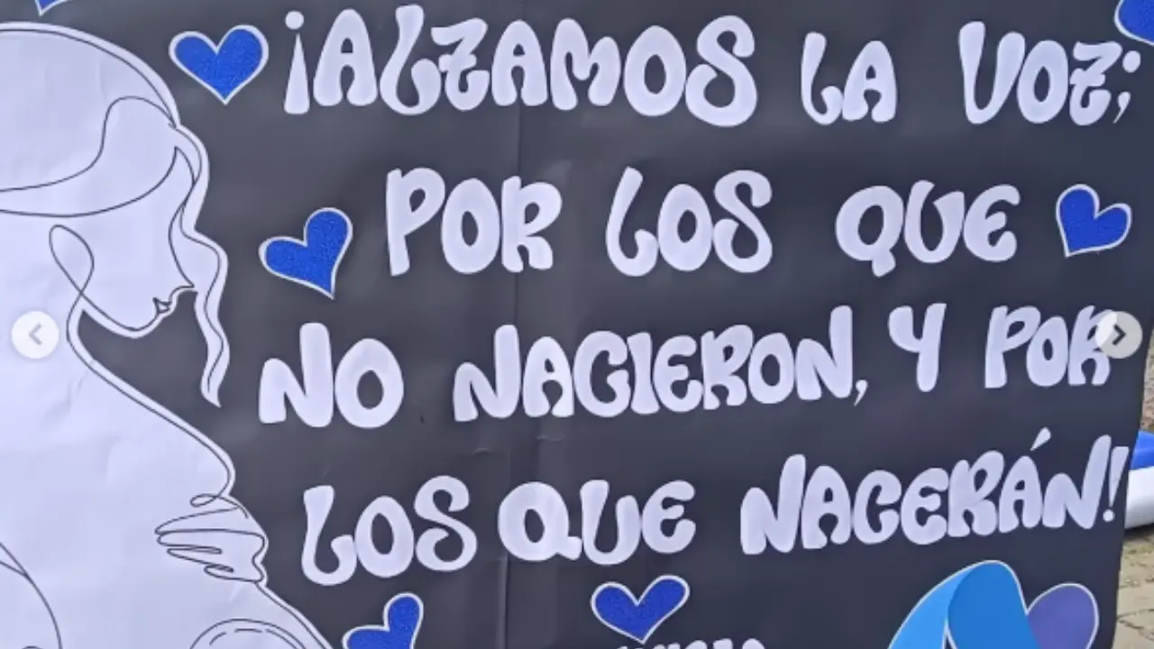 Cartel defendiendo la vida