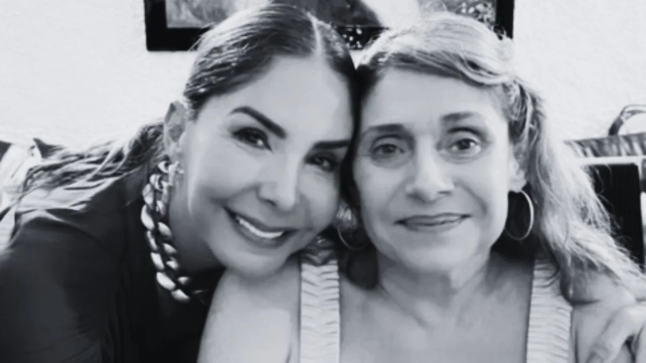 Foto de Viviana Gibelli junto a su hermana Alejandra Gibelli 