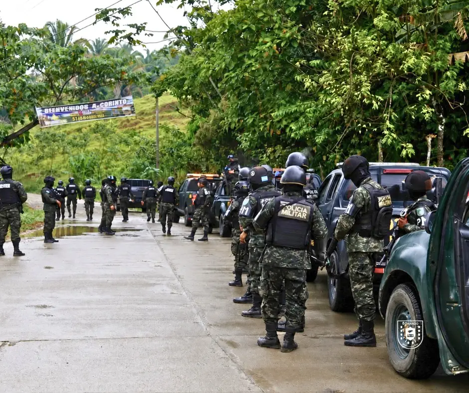Agentes de Dipampco durante operativos en Omoa