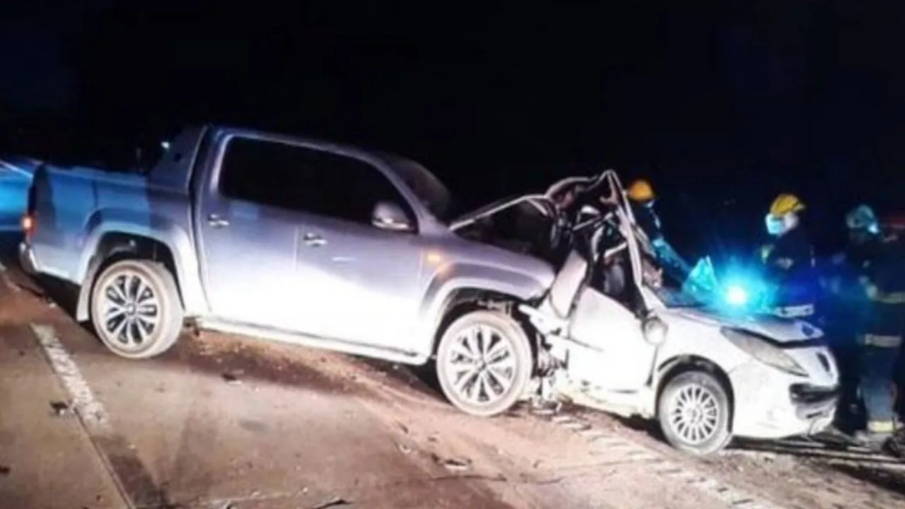 Familia muere en brutal choque cuando llevaba a bebé enfermo al hospital Imagen de Familia muere en brutal choque cuando llevaba a bebé enfermo al hospital