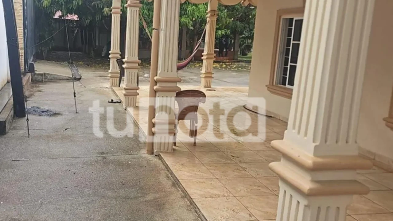 Así quedó la casa donde mataron a los cinco policías de Dipampco en Omoa Imagen de Así quedó la casa donde mataron a los cinco policías de Dipampco en Omoa