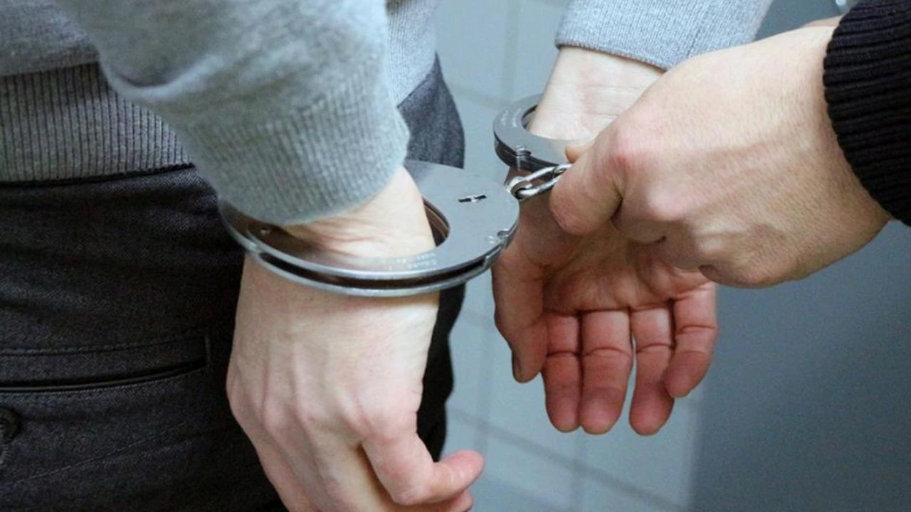 Capturan a delivery acusado de transferirse más de L14 mil de una cuenta bancaria Imagen de Capturan a delivery acusado de transferirse más de L14 mil de una cuenta bancaria