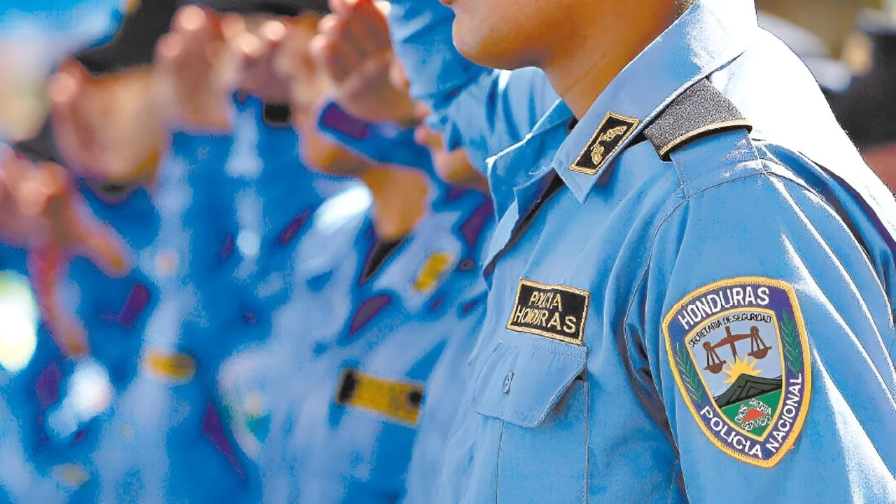 Congreso Nacional aprueba al menos 45 ascensos en la Policía Nacional Imagen de Congreso Nacional aprueba al menos 45 ascensos en la Policía Nacional
