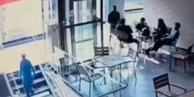 Imagen de Video captó asesinato de joven en plaza comercial de Tegucigalpa