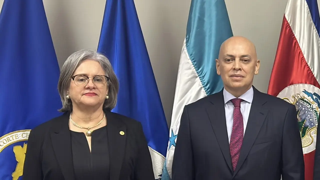 Nicaragua declara 'non gratos' a magistrados hondureños de la CCJ Imagen de Nicaragua declara 'non gratos' a magistrados hondureños de la CCJ
