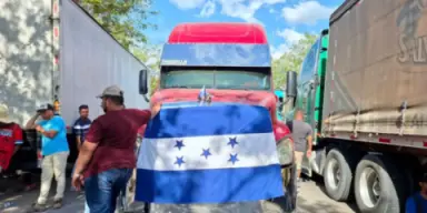 Imagen de Gobierno y transportistas logran acuerdo y ponen fin a paro nacional
