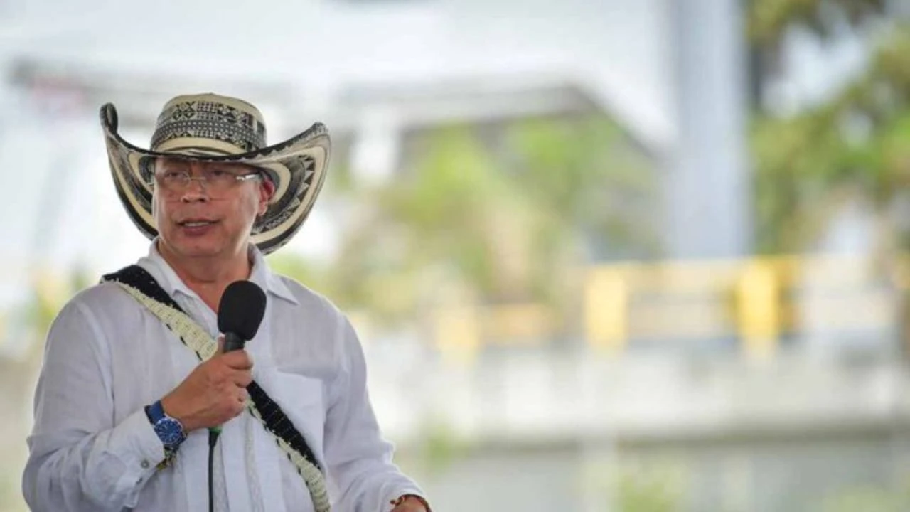 Imagen de Petro llama a votar y afirma que elecciones definirán el futuro de Colombia