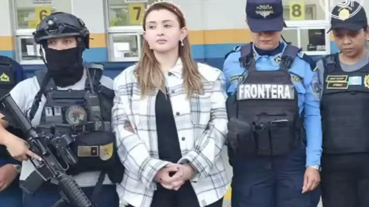 Hija de los Valle Valle es capturada en plena frontera por violento crimen Imagen de Hija de los Valle Valle es capturada en plena frontera por violento crimen