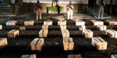 Imagen de nota: Incautan más de 3,300 armas y 56 toneladas de drogas en operativo