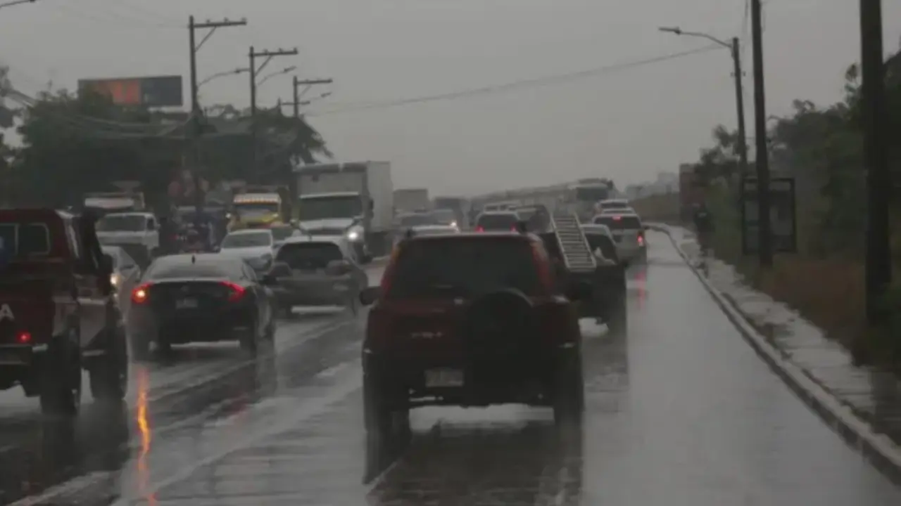 Onda tropical ingresará a Honduras este martes y dejará lluvias por hasta 24 horas Imagen de Onda tropical ingresará a Honduras este martes y dejará lluvias por hasta 24 horas