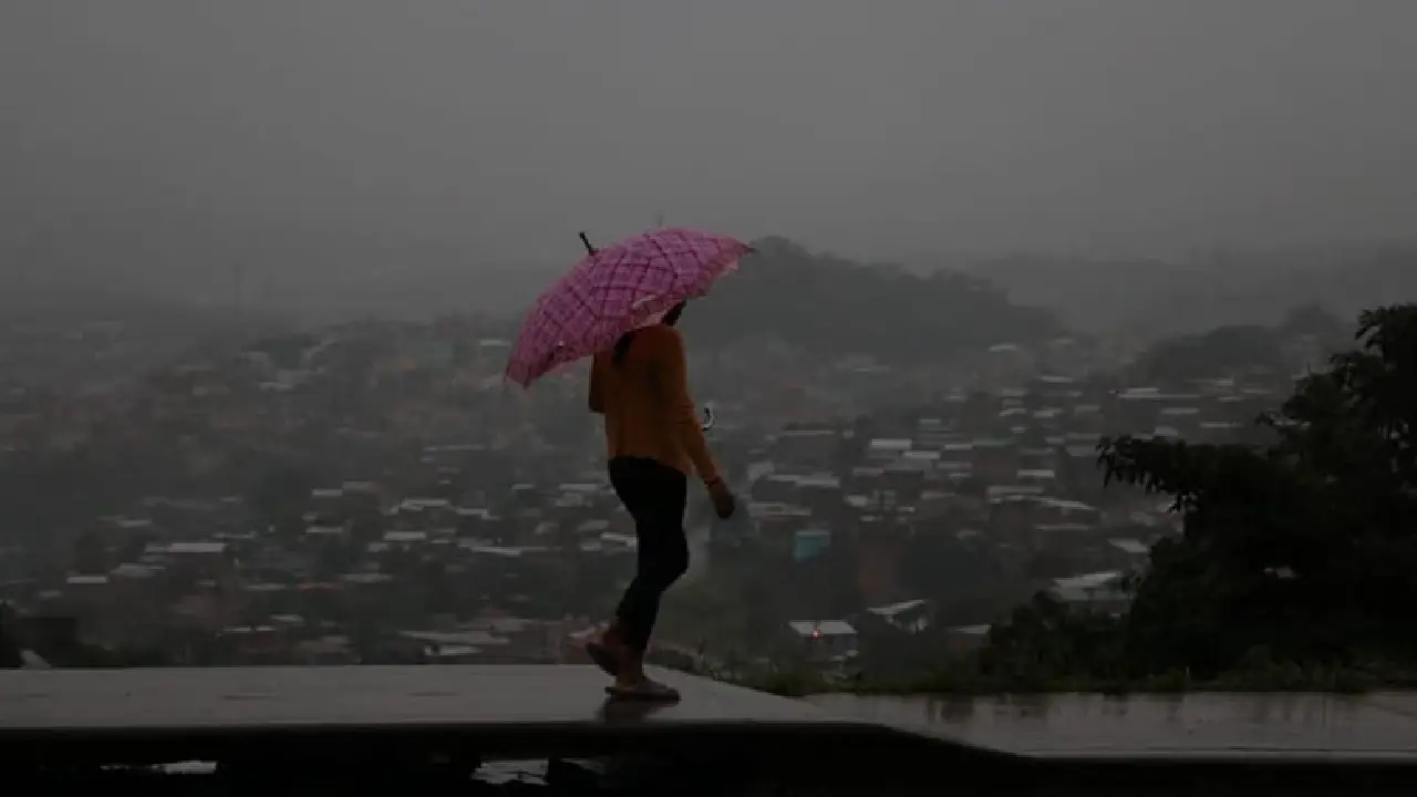 Vaguada dejará lluvias en el norte, occidente y oriente de Honduras este lunes Imagen de Vaguada dejará lluvias en el norte, occidente y oriente de Honduras este lunes