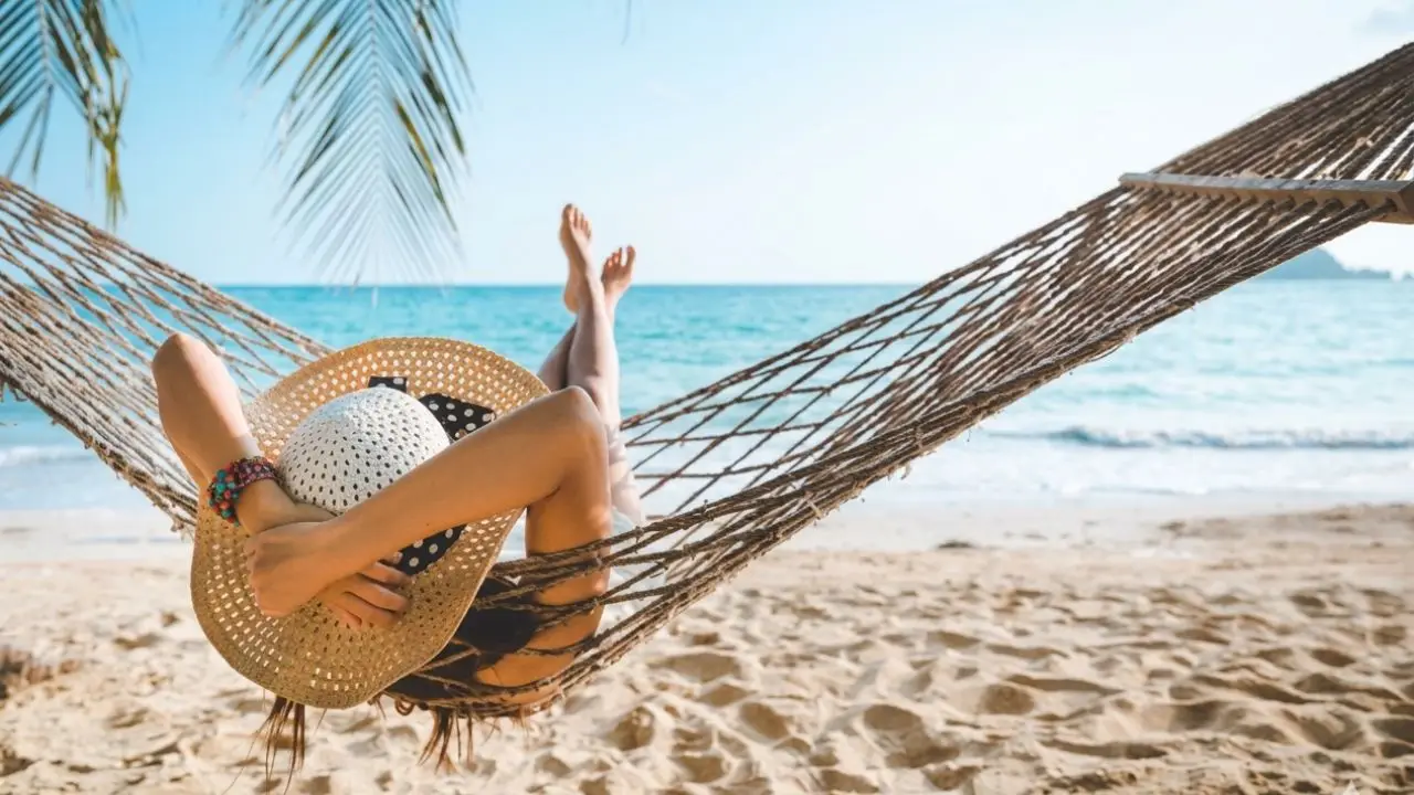 Imagen de Madre es detenida tras abandonar a sus hijos para irse tres días a la playa