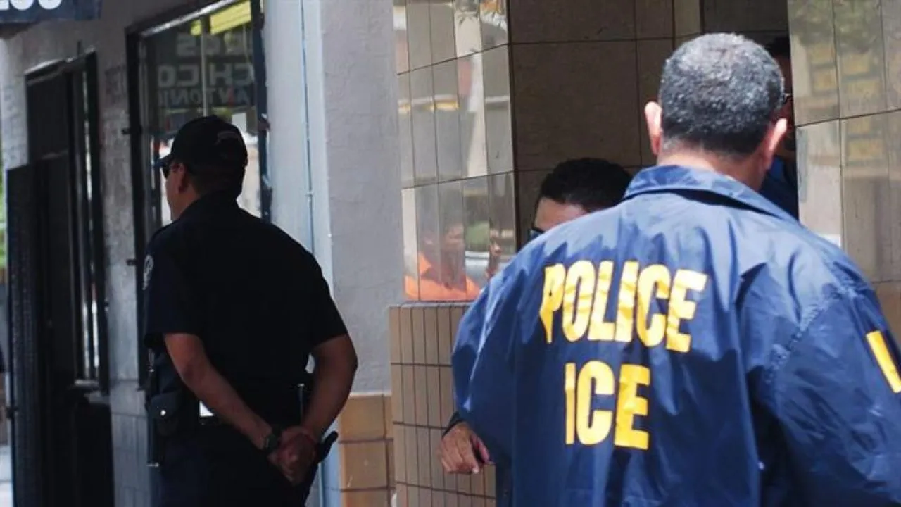 Imagen de Otro migrante muere bajo custodia de ICE: revelan posible causa