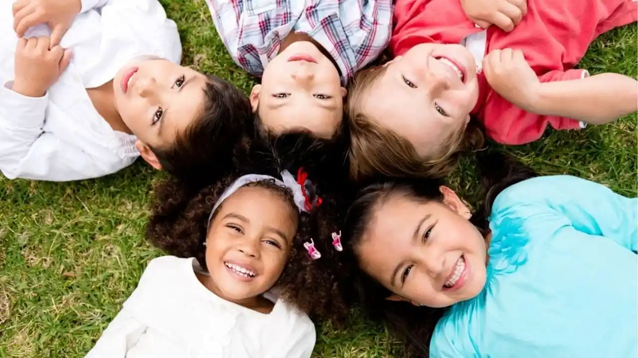 Poemas cortos que riman para niños: creativos, divertidos e interactivos Imagen de Poemas cortos que riman para niños: creativos, divertidos e interactivos