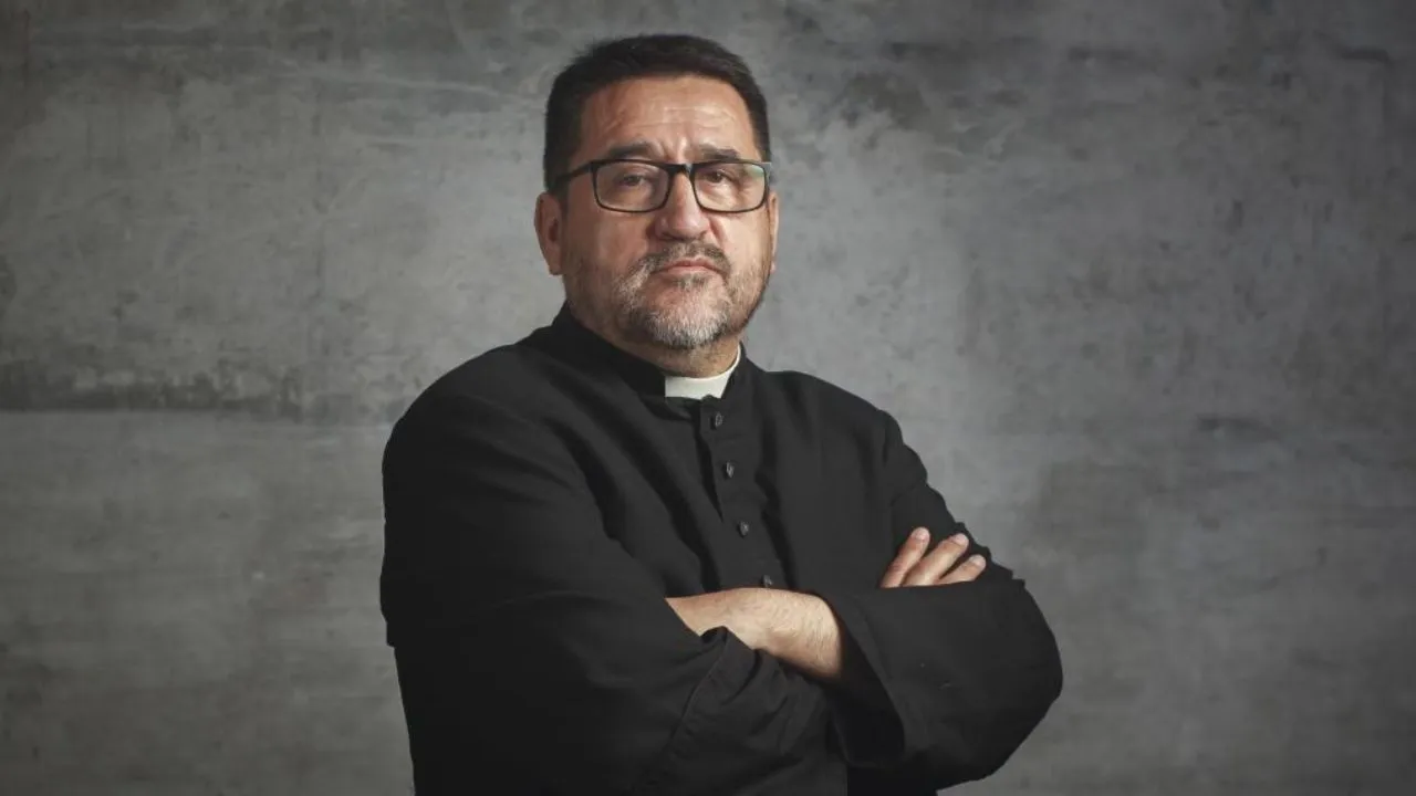 Imagen de 'Lo manipulaba': denuncian a sacerdote ante el Vaticano por abuso contra joven