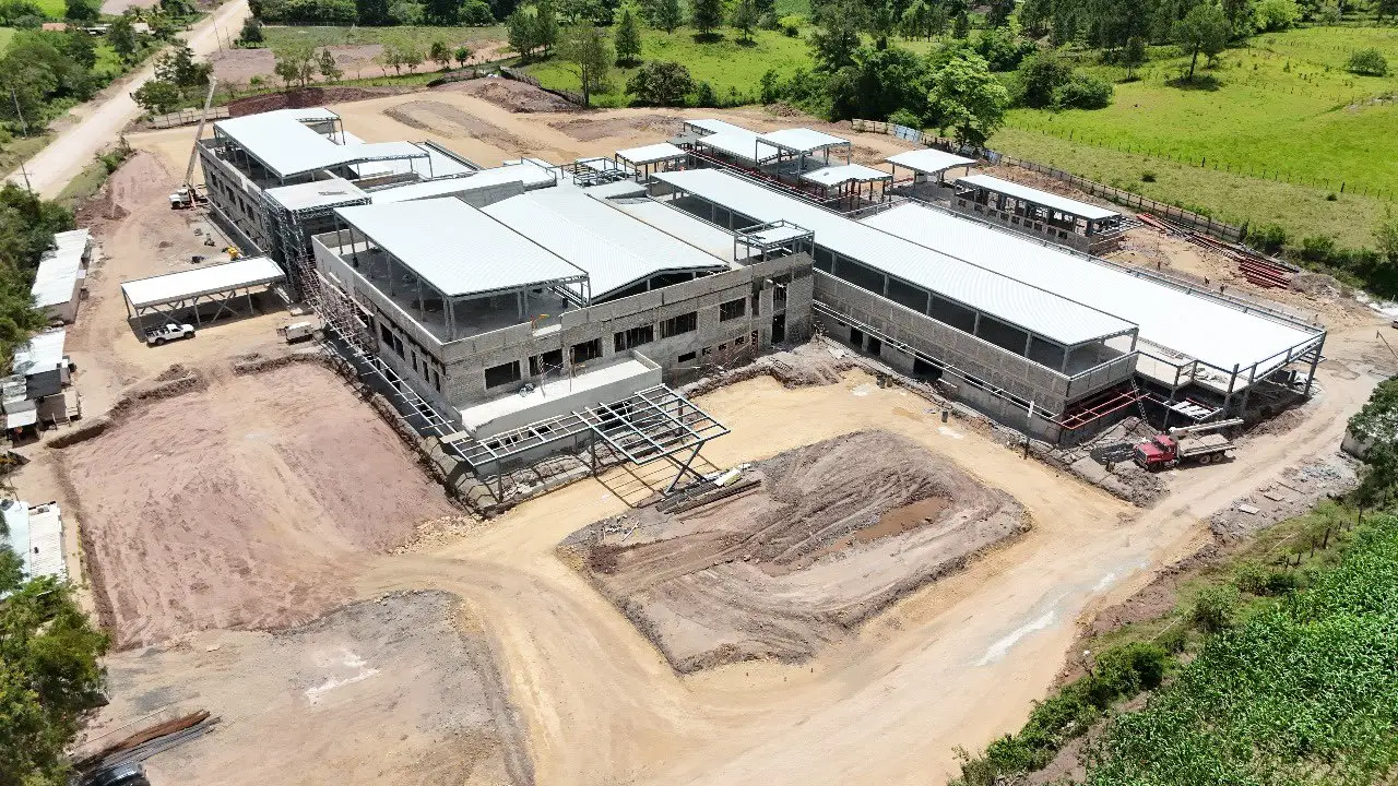 Gobierno suspende construcción de tres hospitales en estas zonas de Honduras Imagen de Gobierno suspende construcción de tres hospitales en estas zonas de Honduras
