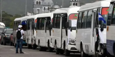 Imagen de Transportistas postergan paro al miércoles si Gobierno no atiende demandas