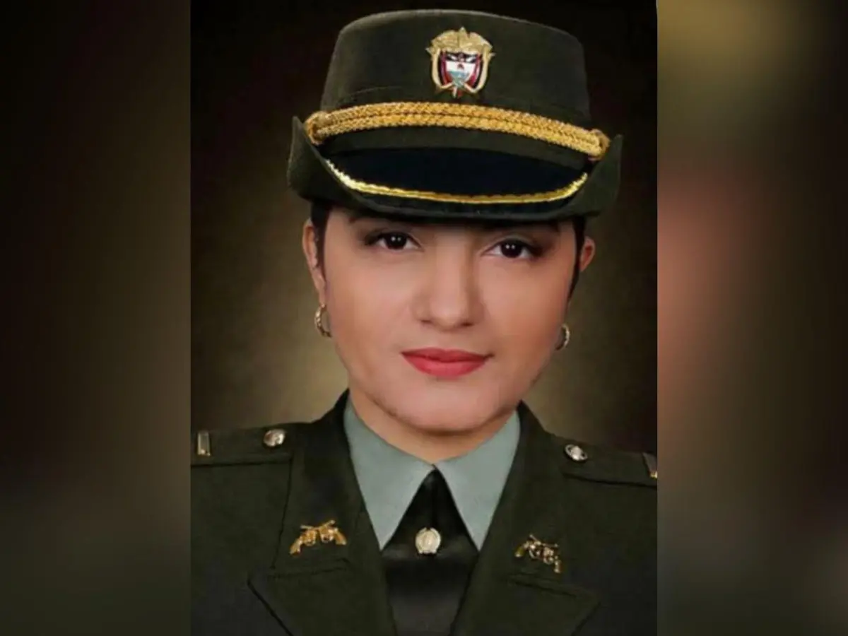 Policía