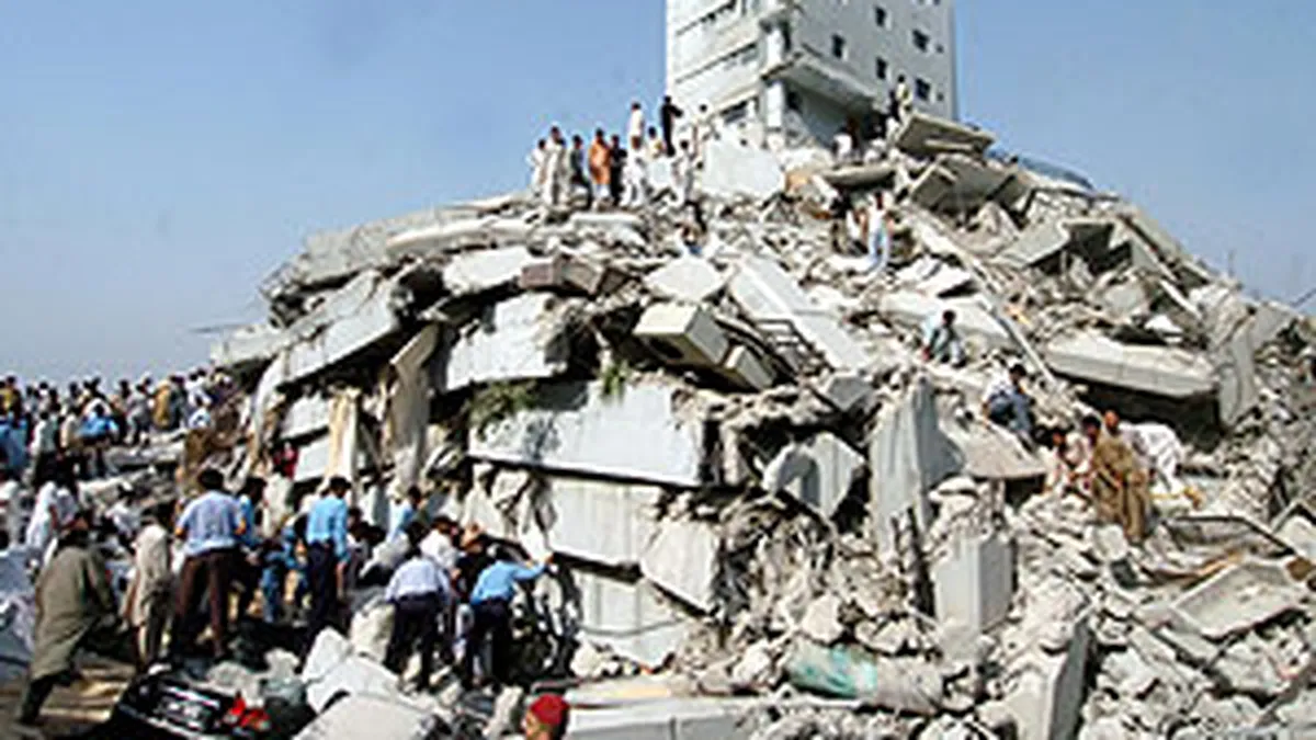Secuelas del sismo en Cachemira, Pakistán/India, en 2005.