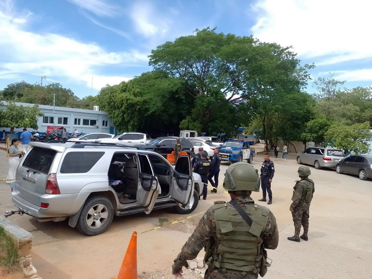 Vehículo en que trasladaron a Carlos Miranda