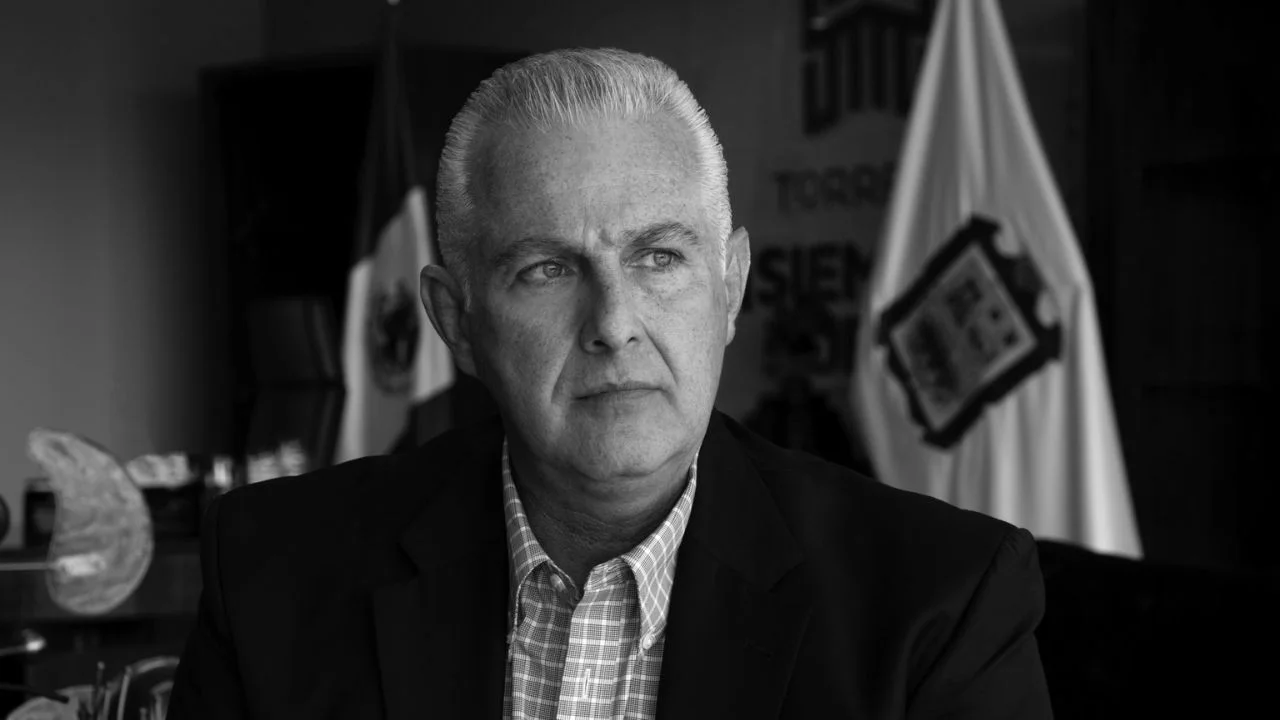 Fotografía de Román Cepeda en blanco y negro.