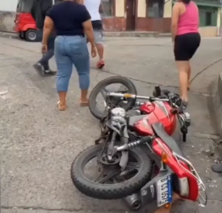 Foto del accidente en Bella Vista donde murió el motociclista