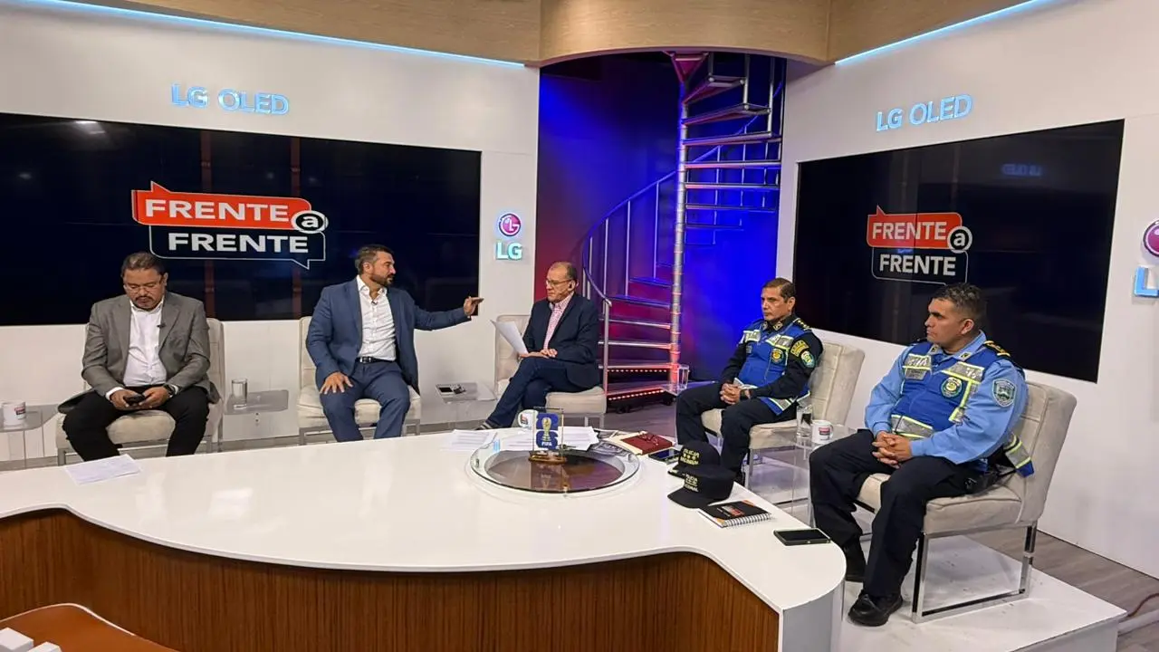 INVITADOS DE FRENTE A FRENTE