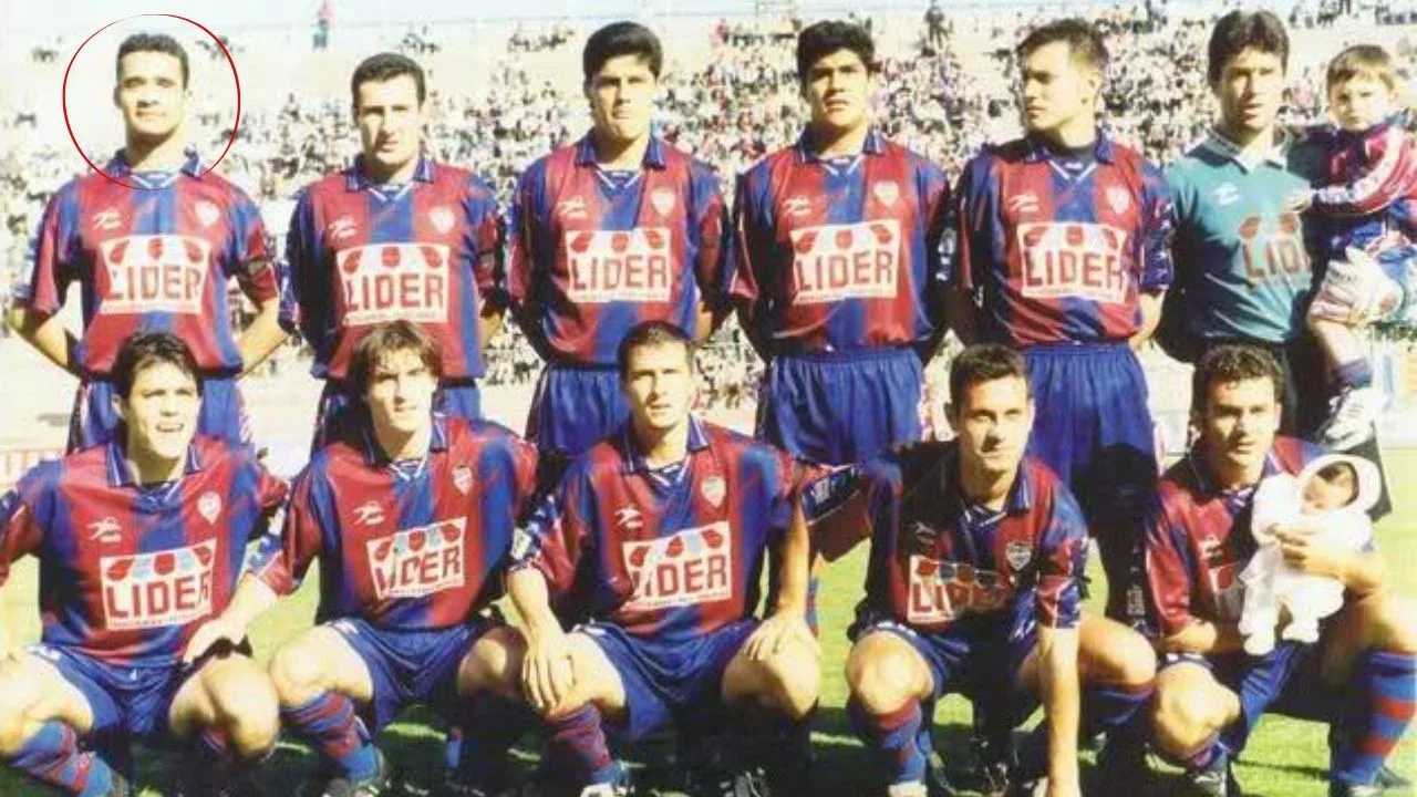 Juanfran con el Levante en 1997.