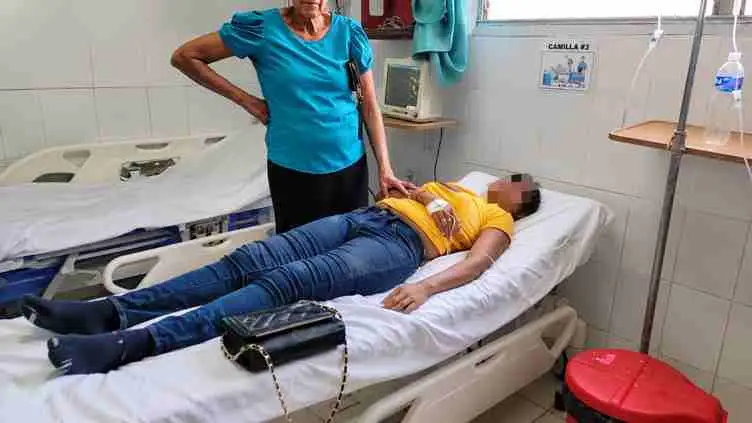Foto de la mujer víctima del accidente junto a su recién nacido en Olanchito