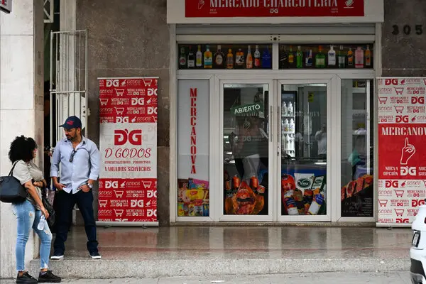 Imagen de un negocio en Cuba.