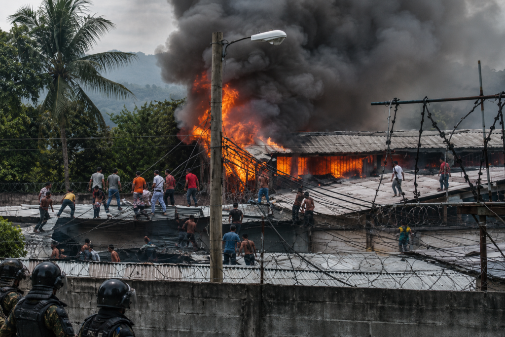penal de San Pedro Sula en 2004