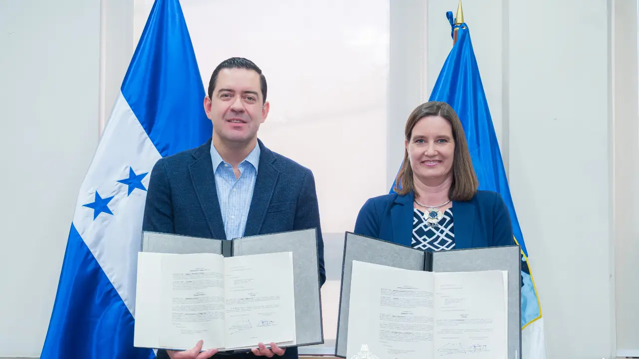 Honduras y el BID suscriben préstamo por $100 millones para mejoras fiscales Imagen de Honduras y el BID suscriben préstamo por $100 millones para mejoras fiscales