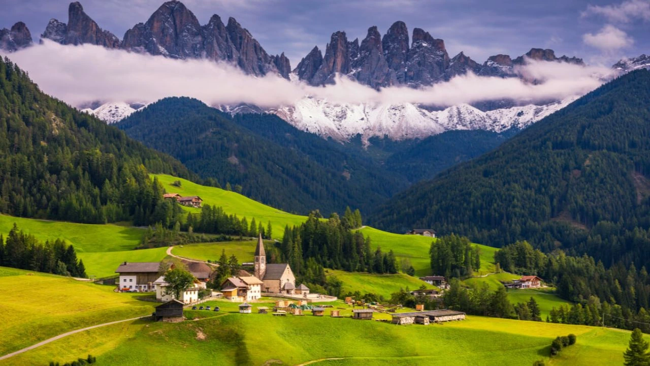 Imagen de Buscan voluntarios para vivir en Alpes italianos: ¿cuánto pagan y cómo aplicar?
