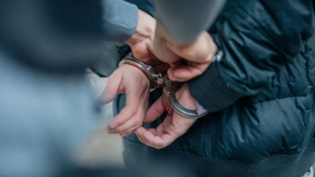 Detienen a funcionario de Aduanas de México por presuntos vínculos criminales Imagen de Detienen a funcionario de Aduanas de México por presuntos vínculos criminales