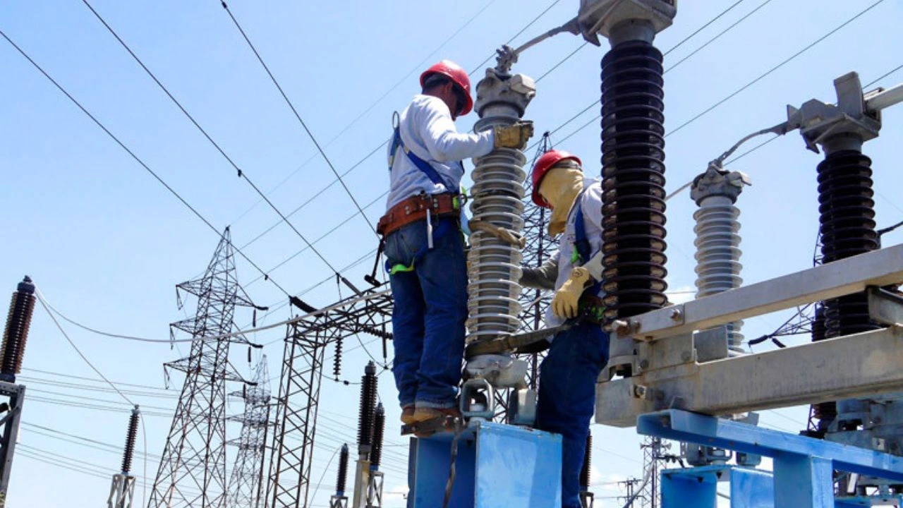 Imagen Principal de Nota: Empresarios apoyan reformas energéticas en Honduras mientras continúa socialización