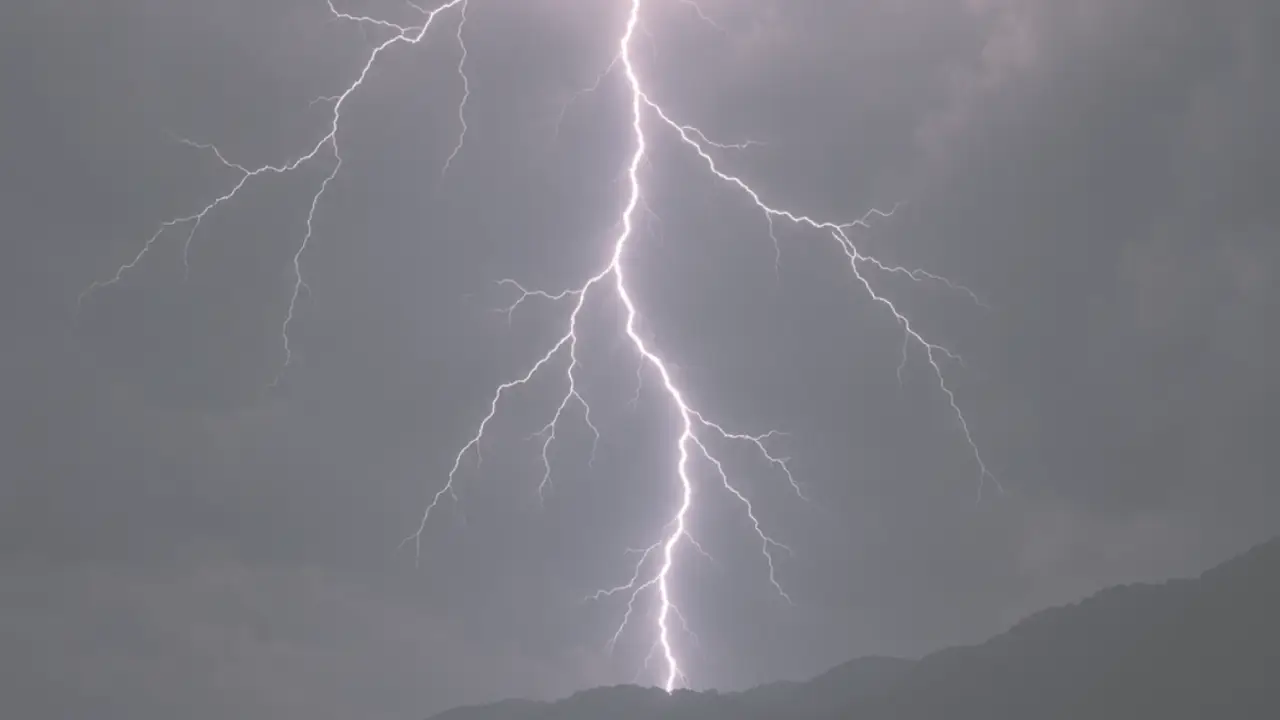 Imagen de Vaguada dejará hoy lluvias, vientos y tormentas eléctricas en casi toda Honduras