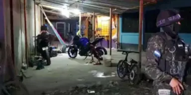 Imagen de Identifican a víctimas de nueva masacre suscitada en taller de motos en SPS