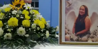 Imagen de 'Nos arrebataron un pilar': desgarrador adiós a enfermera asesinada en Cortés