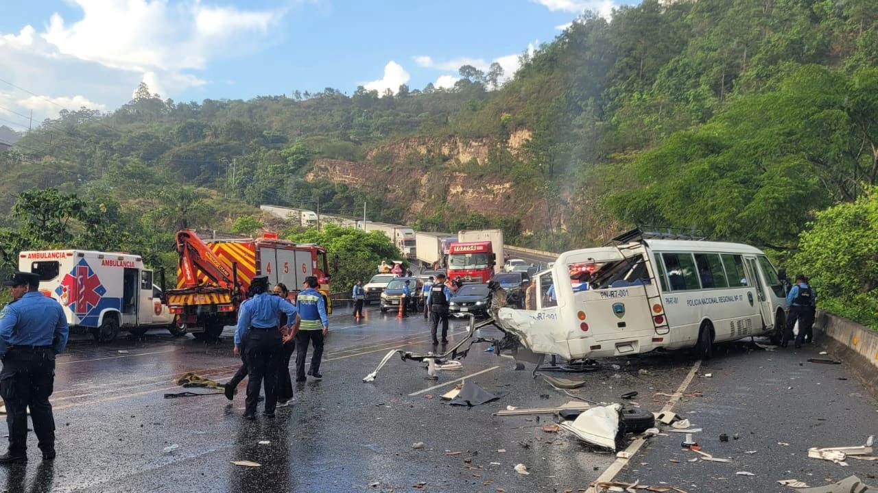 Estos son los delitos que enfrenta conductor de grúa tras accidente en El Rodeo Imagen de Estos son los delitos que enfrenta conductor de grúa tras accidente en El Rodeo