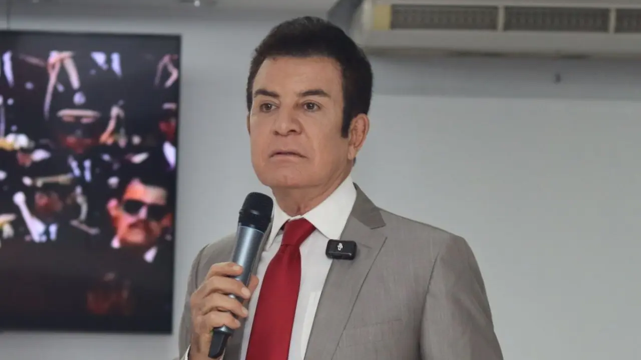Nasralla niega irregularidades en fondos de campaña: 'El que nada debe, nada teme' Imagen de Nasralla niega irregularidades en fondos de campaña: 'El que nada debe, nada teme'