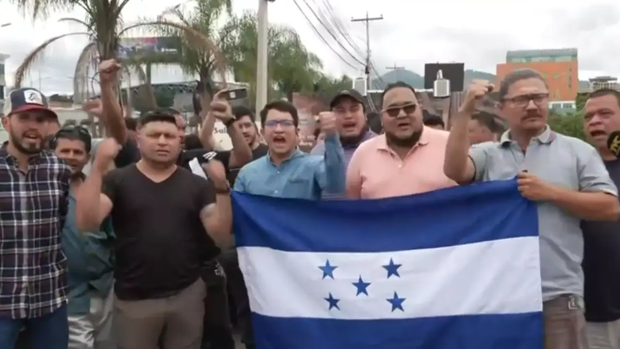 Imagen de Taxistas VIP denuncian persecución por decomisos y multas; IHTT responde