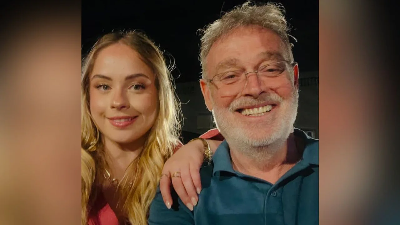 Pablo Carbonell con su hija Mafalda Carbonell