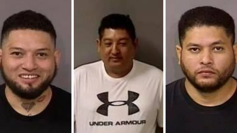 tres hermanos