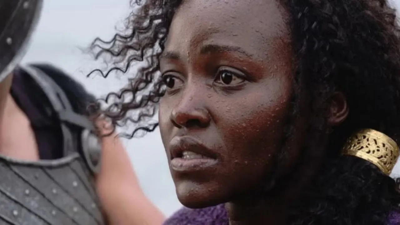 Lupita con rostro de miedo.