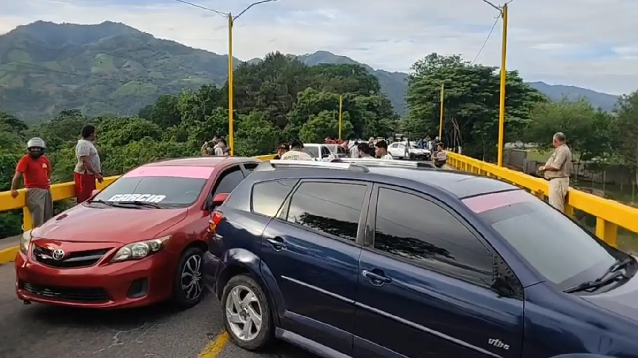 Bloqueo de accesos en El Progreso